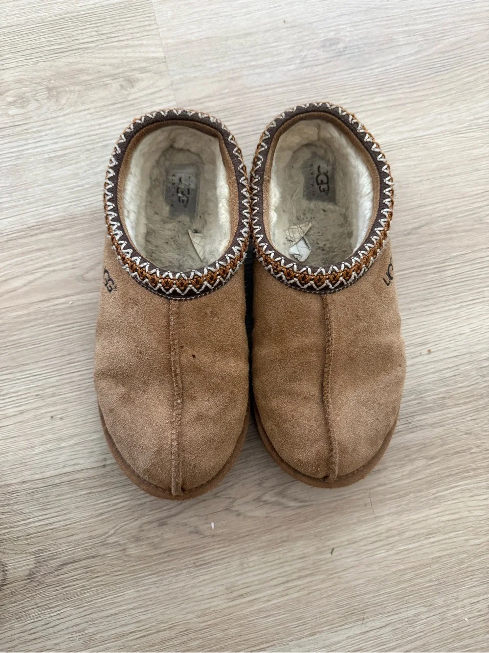 Tasmans Uggs - Picture 1 of 5